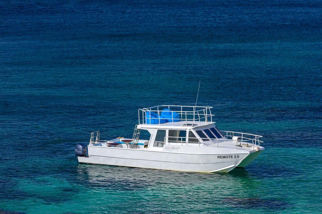 The Remote Resort Nawi Bagian luar foto